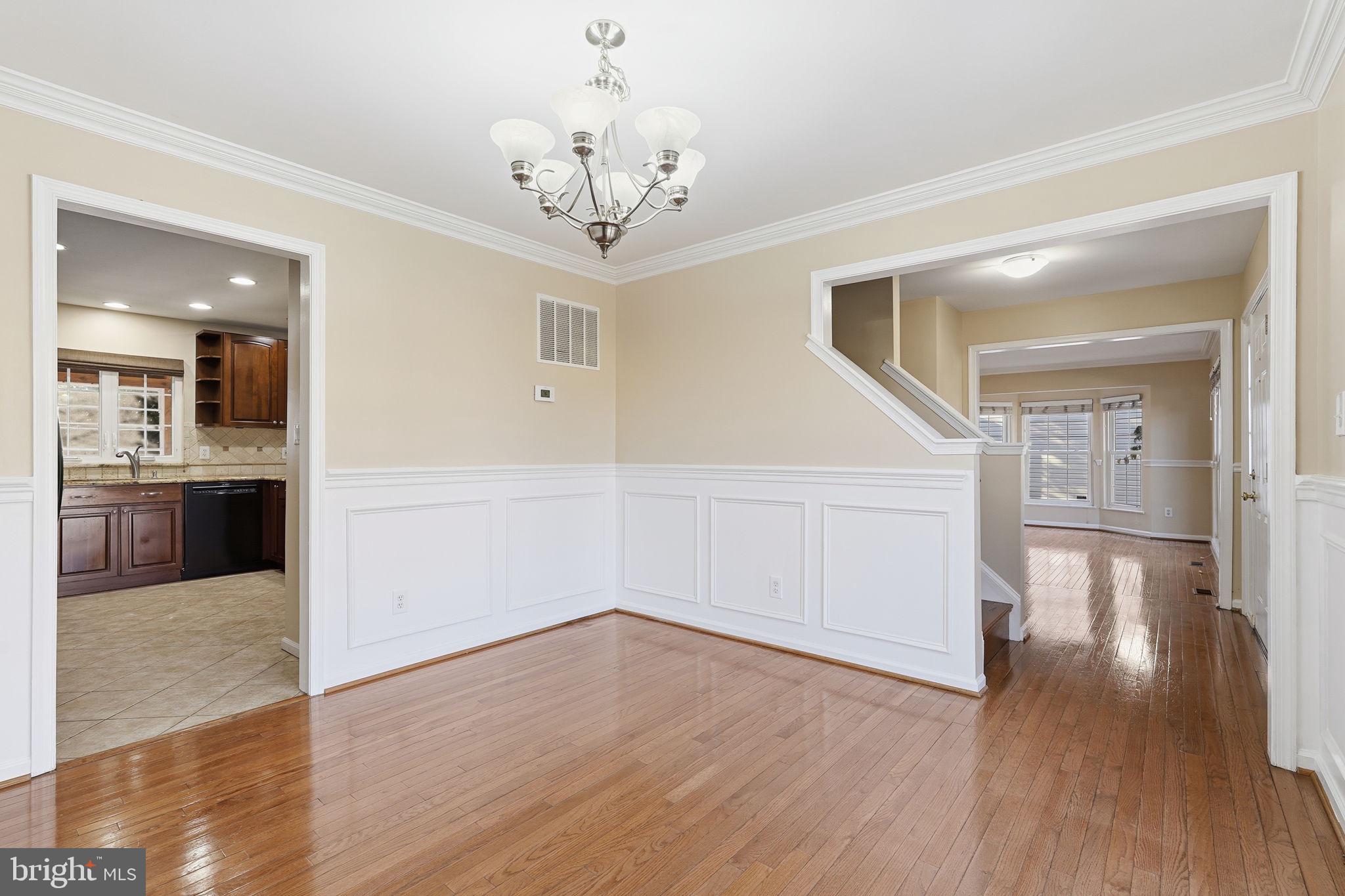 ASHBURN VILLAGE - Residential Lease