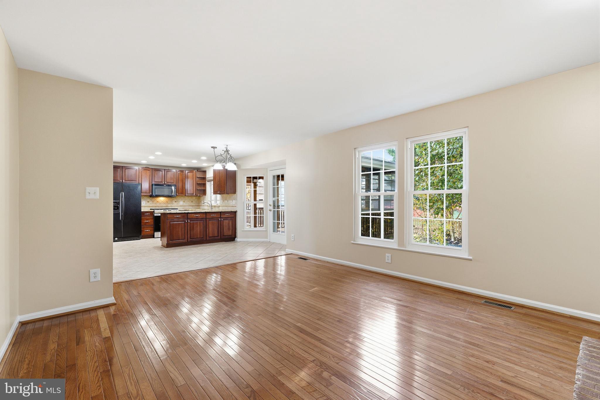 ASHBURN VILLAGE - Residential Lease