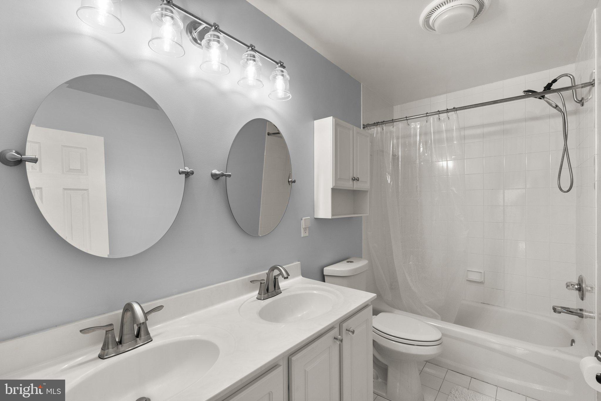 GAITHERSBURG - Residential