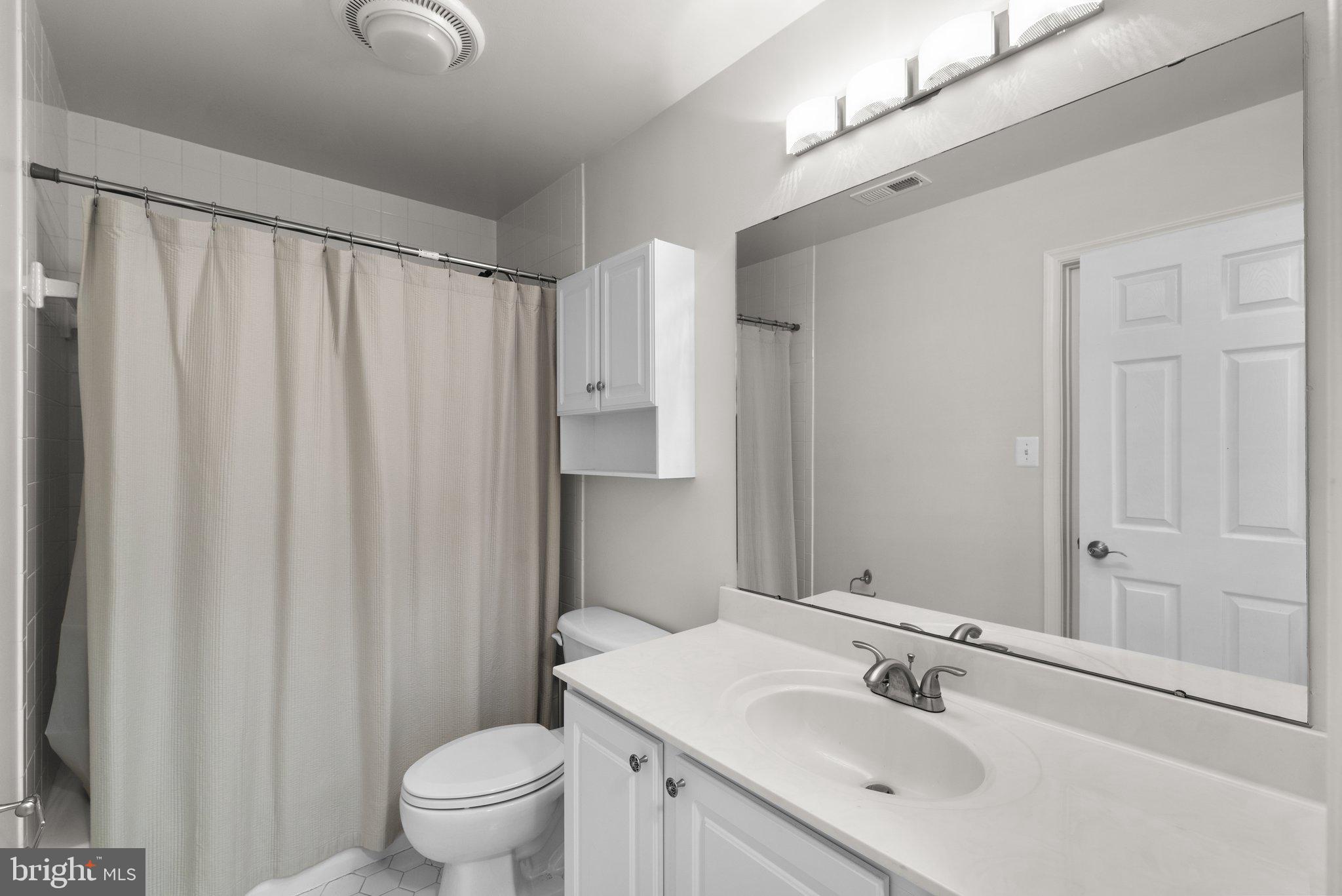 GAITHERSBURG - Residential