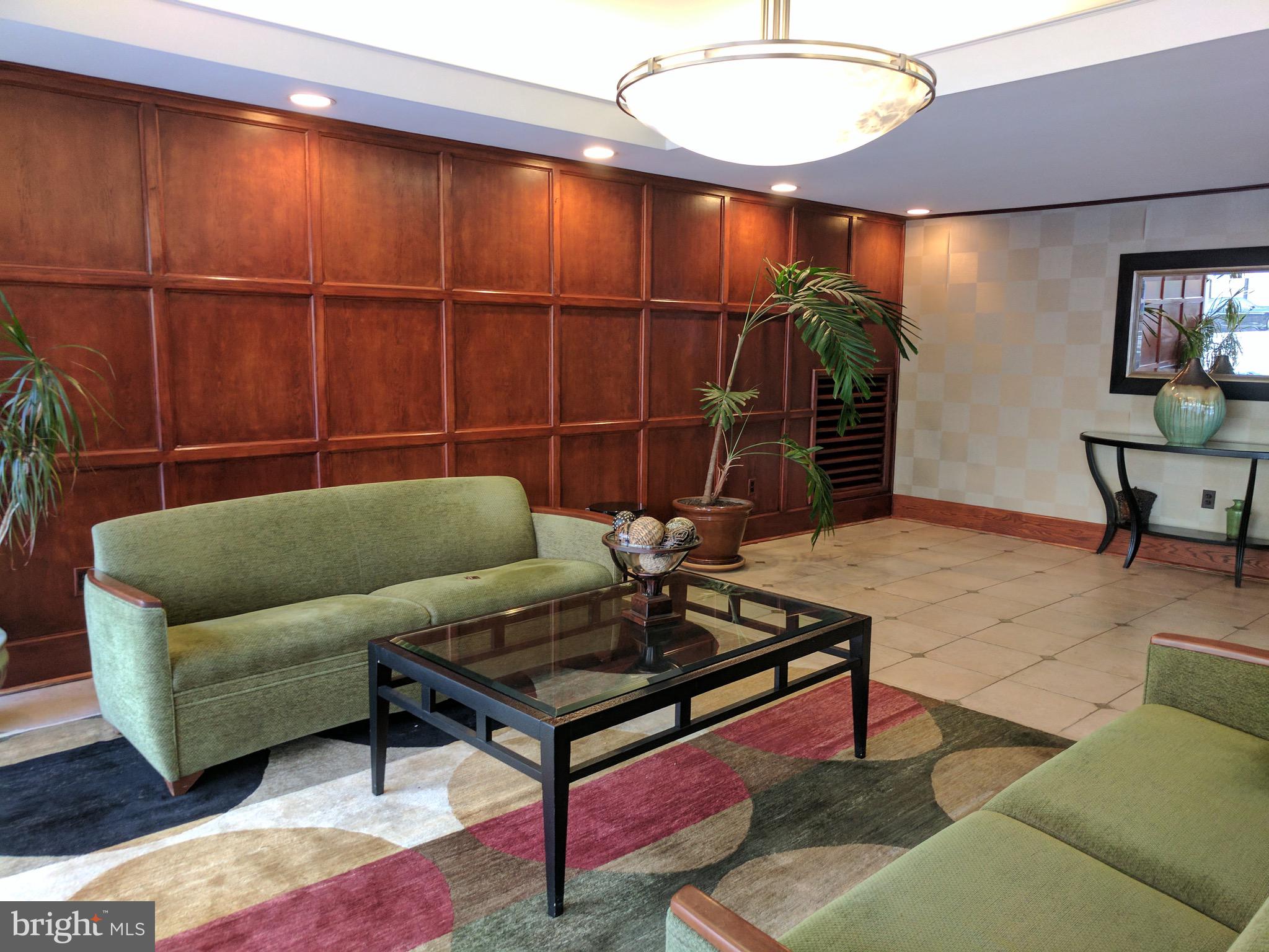 FOGGY BOTTOM - Residential Lease