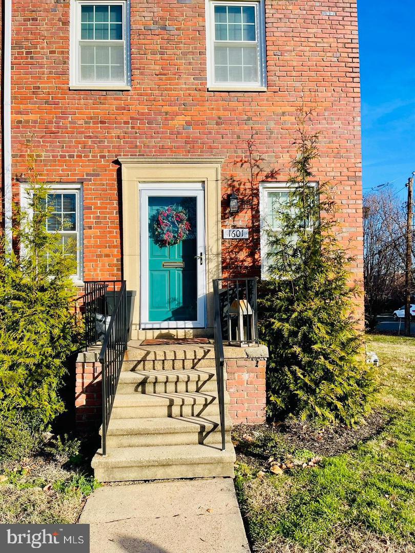 1601 PRINCESS STREET
