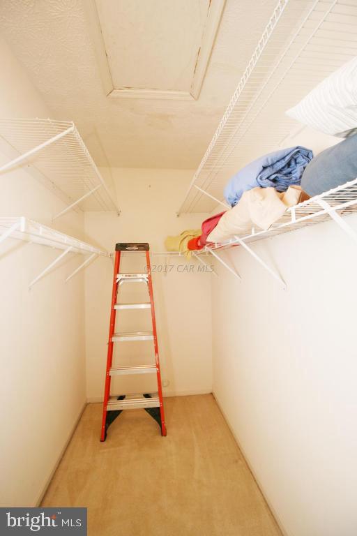 WOOD CREEK GOLF COMM - Residential