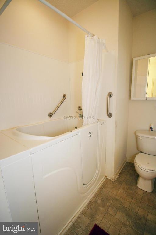 WOOD CREEK GOLF COMM - Residential