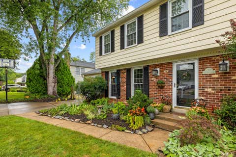 Photo of 1205 Bradfield Drive SW, LEESBURG, VA 20175 (MLS # VALO2133582)