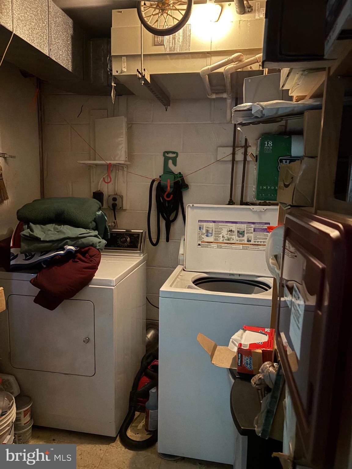 HILLANDALE FOREST - Residential