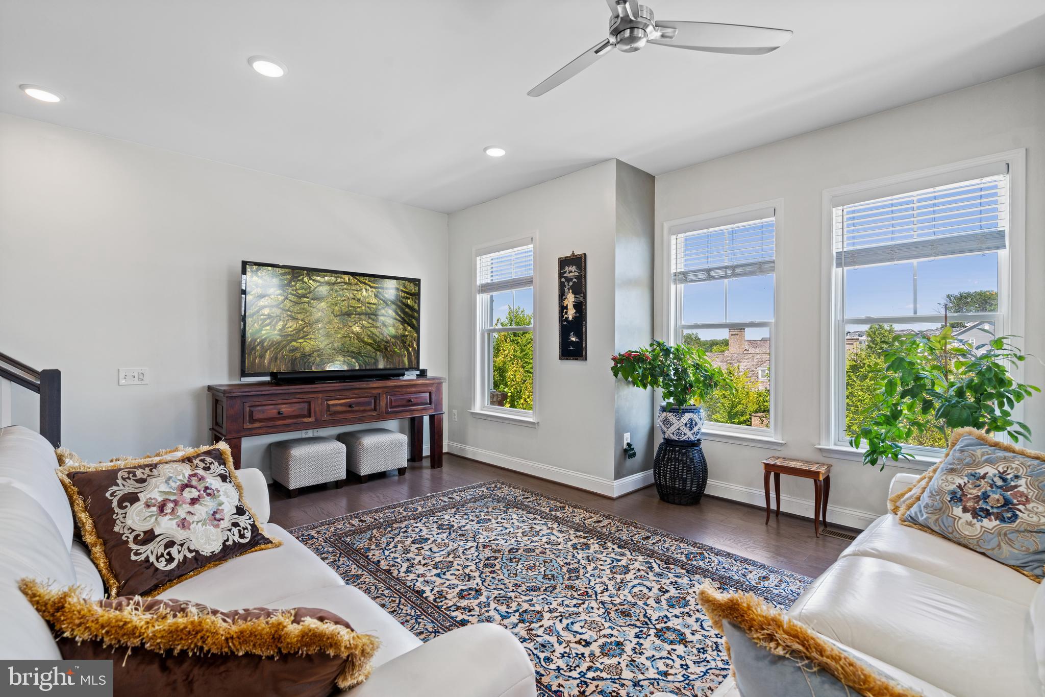 POTOMAC SHORES - Residential