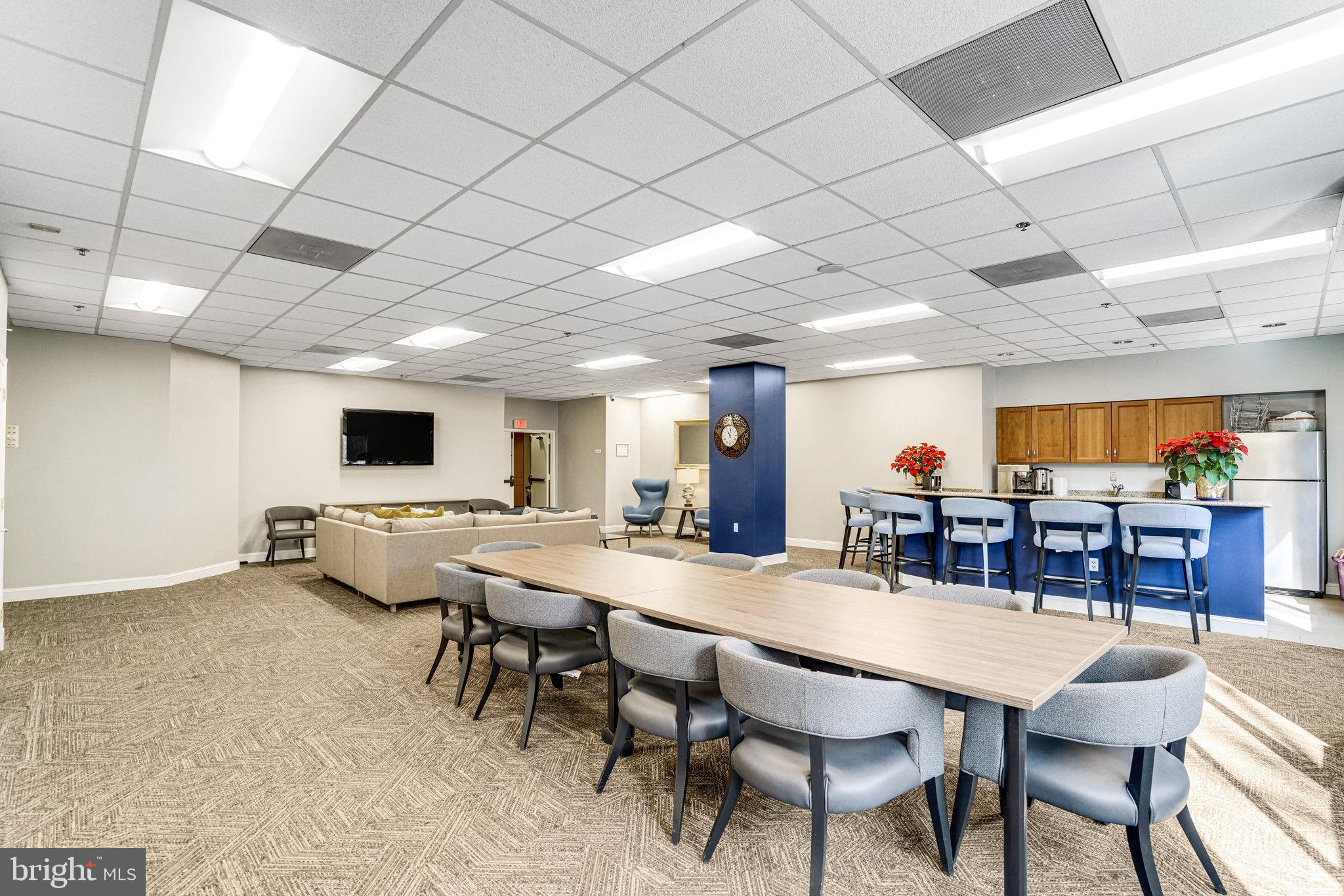 BELLA VISTA CONDOMINIUM - Residential Lease