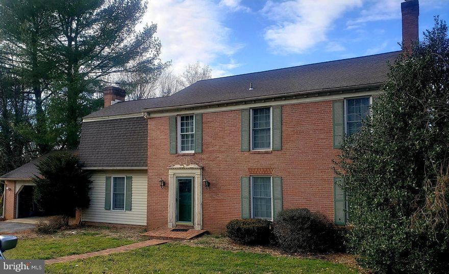 Stately Colonial situated on 1.32 acres in Summer Hill. Main level w/ formal living & dining room,  library/study w/ built-ins, large kitchen w/ breakfast nook & family room just off the kitchen.   Upper level features a primary bedroom w/ private full bath,  wood burning fireplace  & private balcony & 3 additional bedrooms & 1 full bath. Walkout Finished lower level for additional living space & possible 5th bedroom & 3rd full bath.  2- Car Garage, In-ground Pool & Semi-Circular driveway. ***SOLD AS IS***