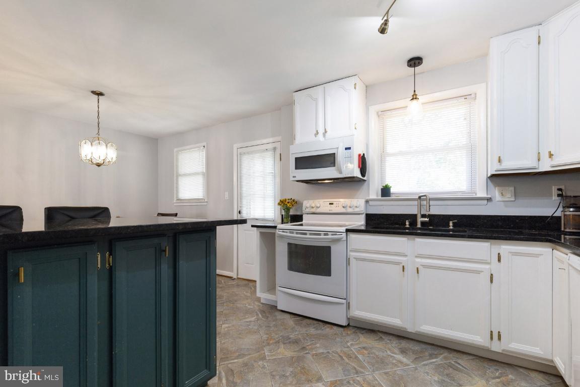 RAMBLEWOOD VILLAGE - Residential