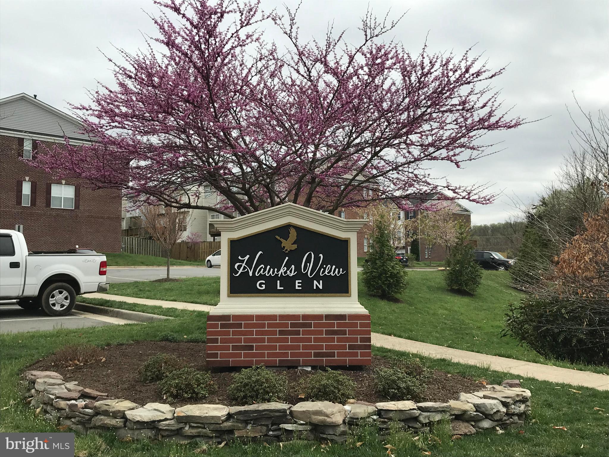 HAWKS VIEW GLEN - Residential Lease