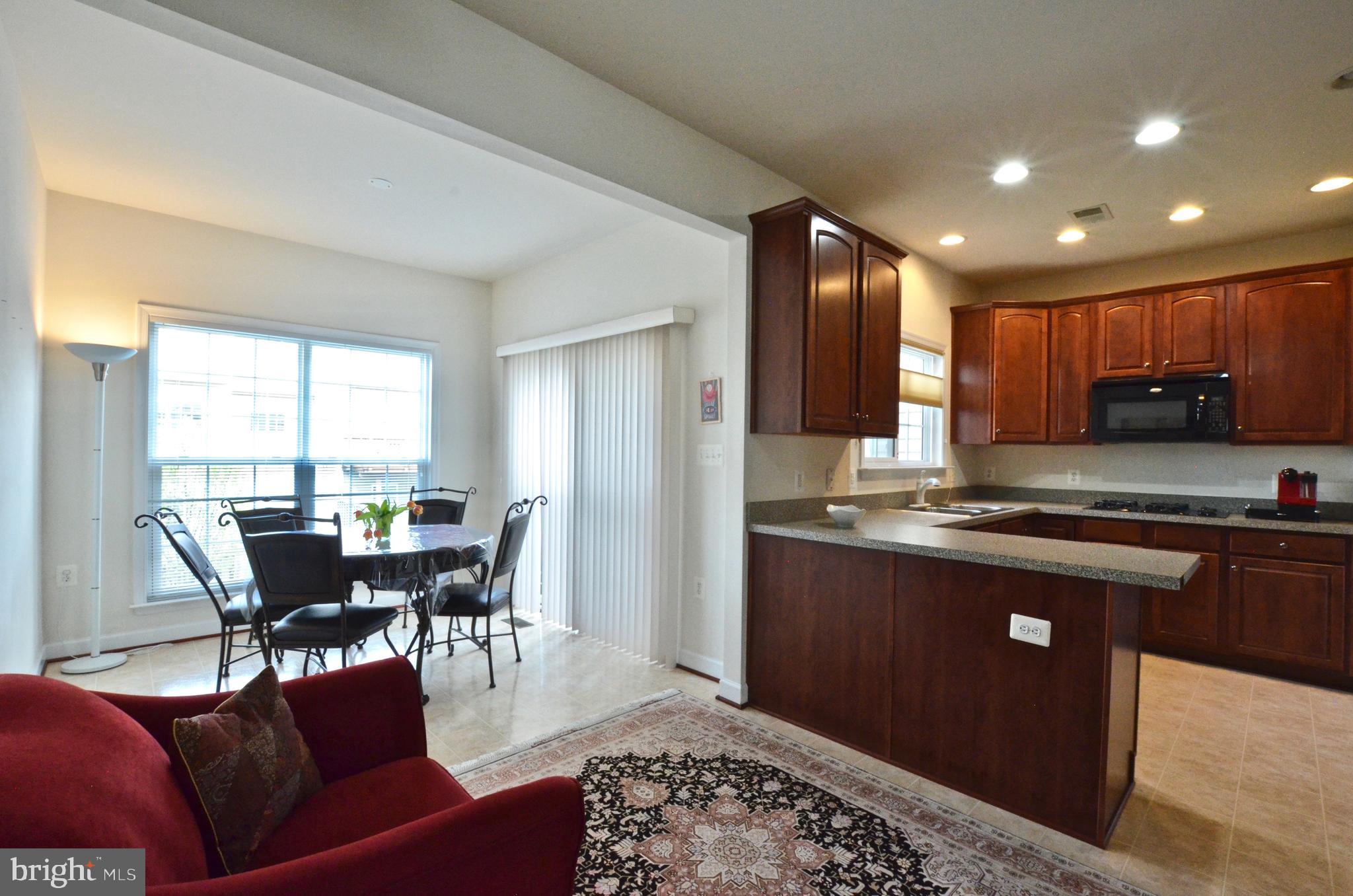 HAWKS VIEW GLEN - Residential Lease