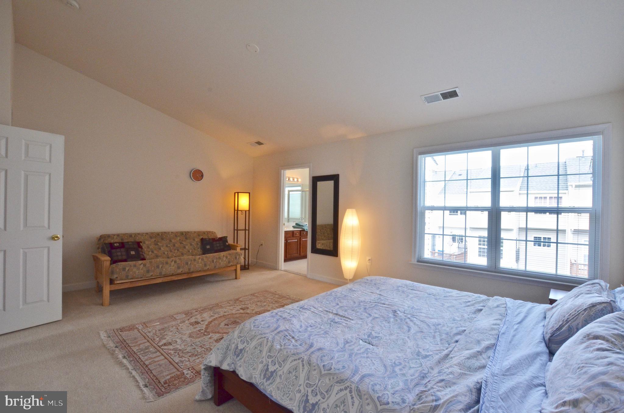 HAWKS VIEW GLEN - Residential Lease