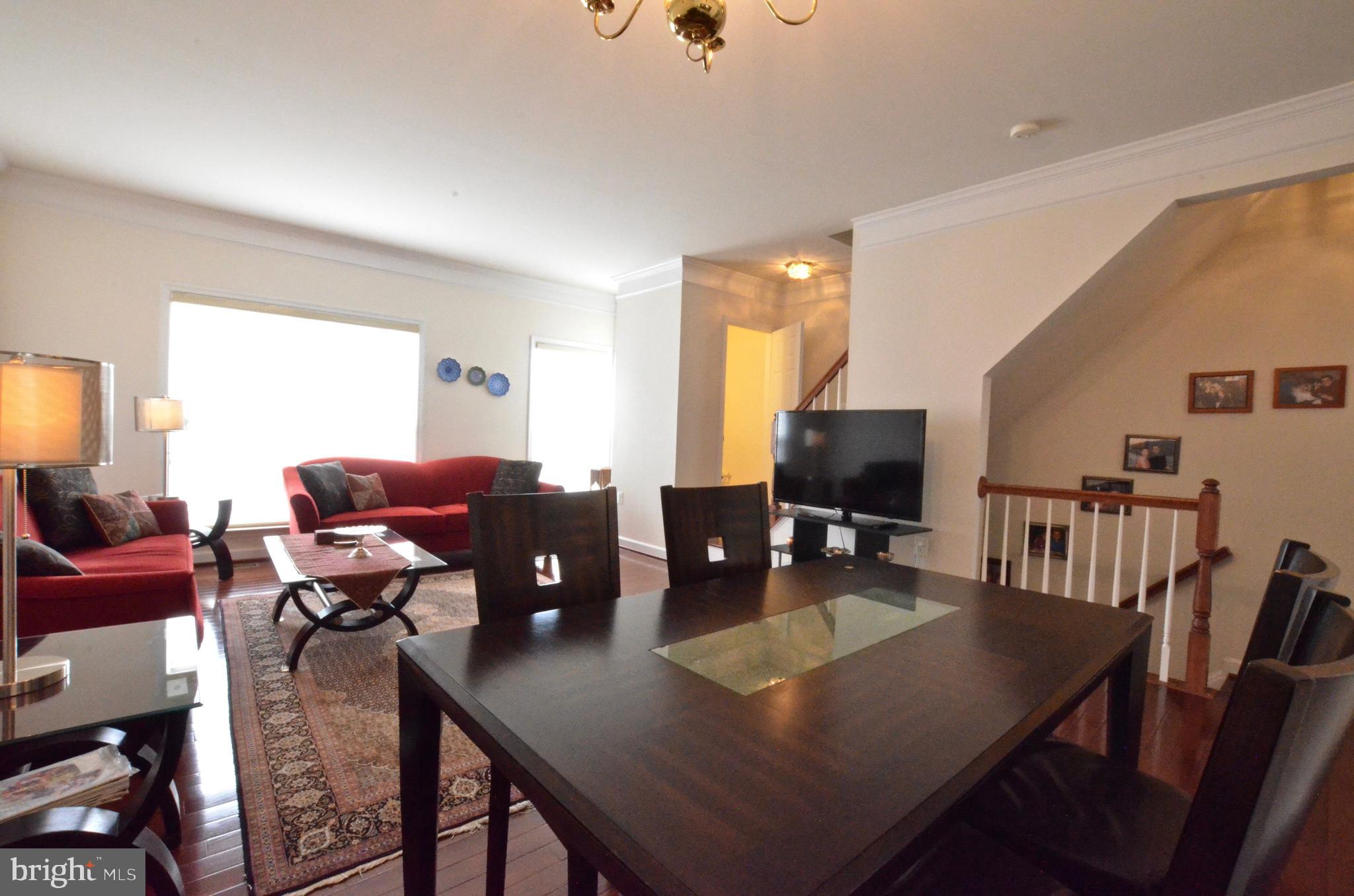 HAWKS VIEW GLEN - Residential Lease