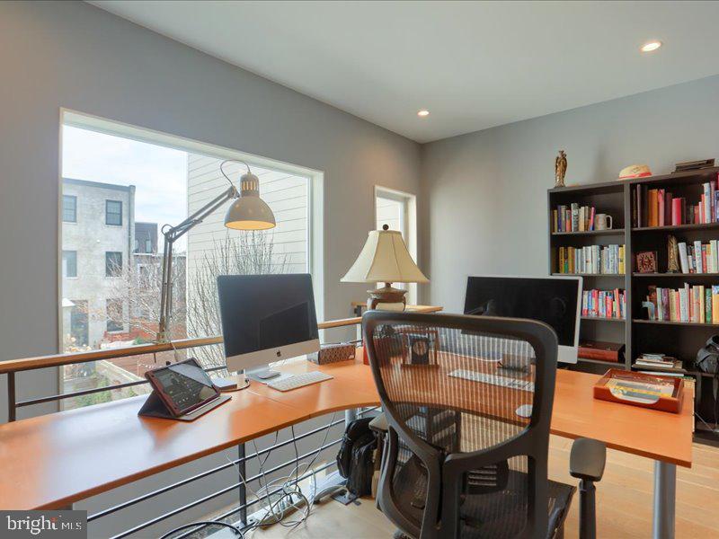 FISHTOWN - Residential Lease