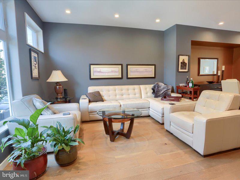 FISHTOWN - Residential Lease