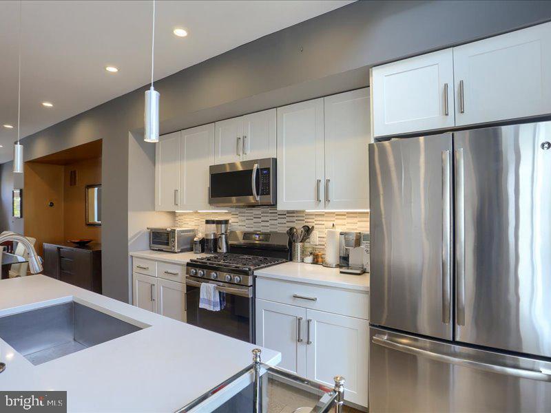 FISHTOWN - Residential Lease