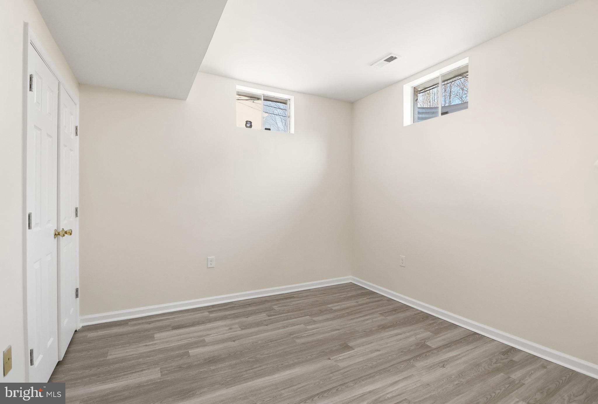 CHANTILLY HIGHLANDS - Residential