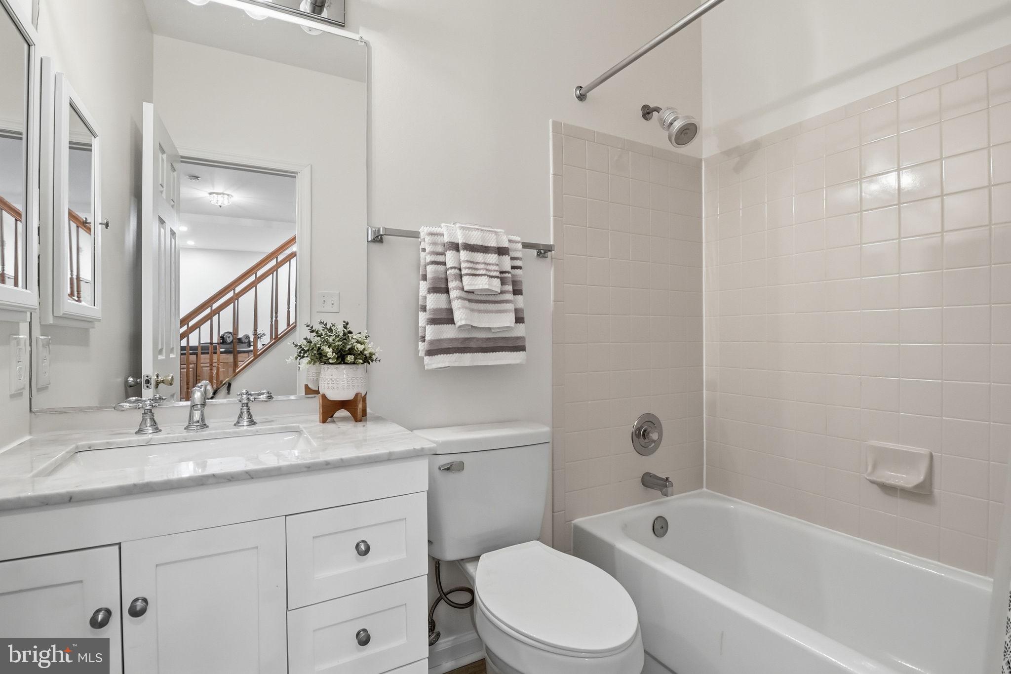 CHANTILLY HIGHLANDS - Residential