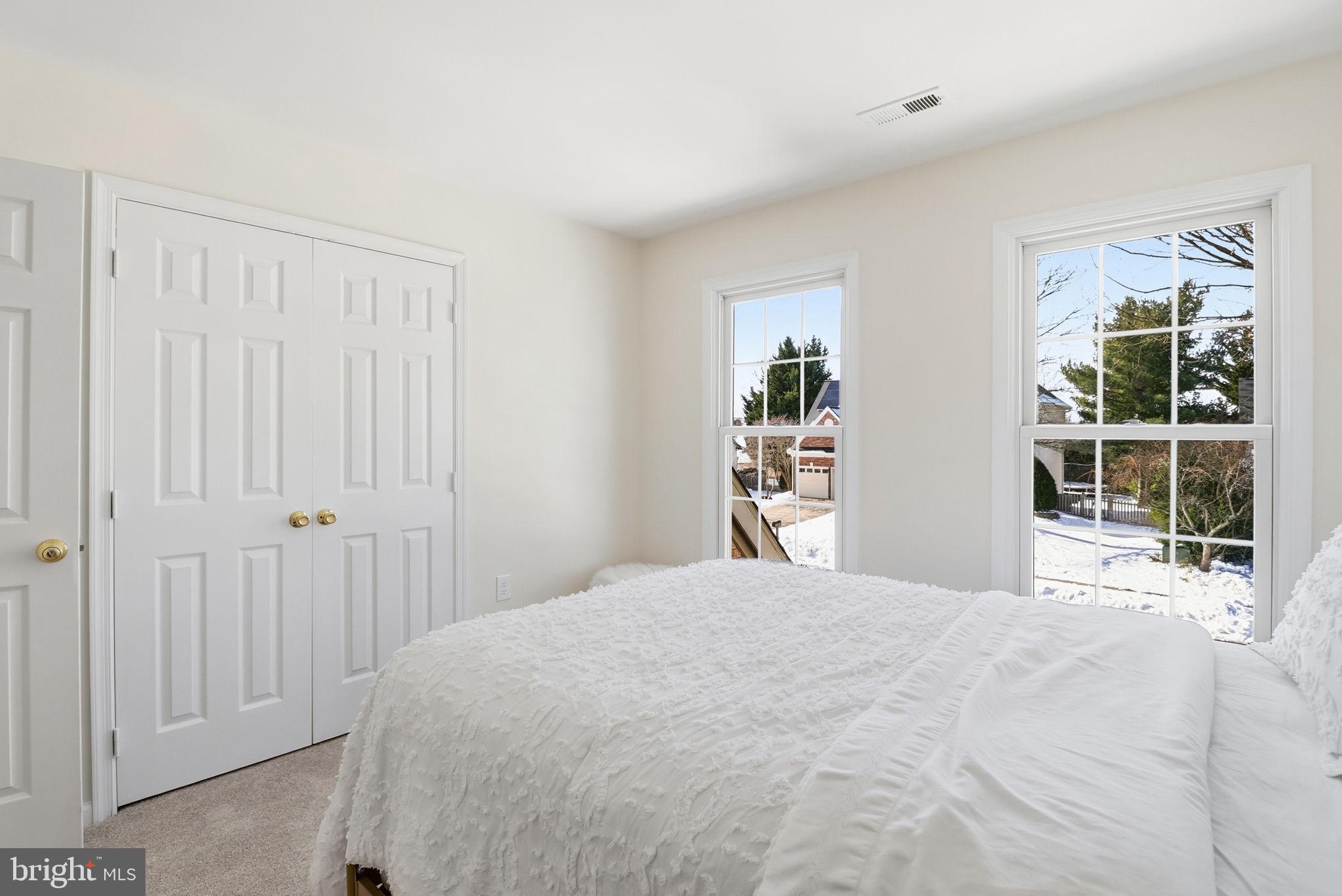 CHANTILLY HIGHLANDS - Residential