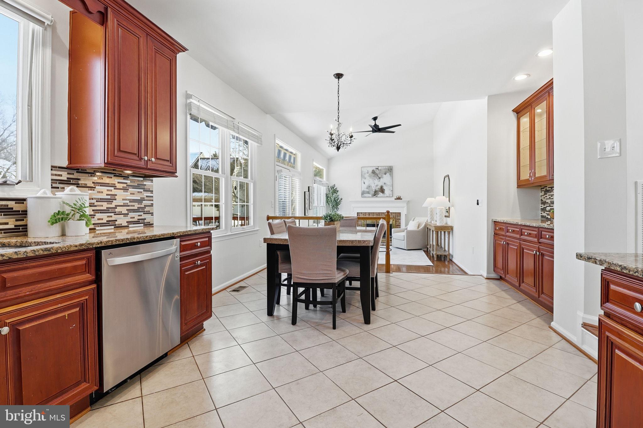 CHANTILLY HIGHLANDS - Residential