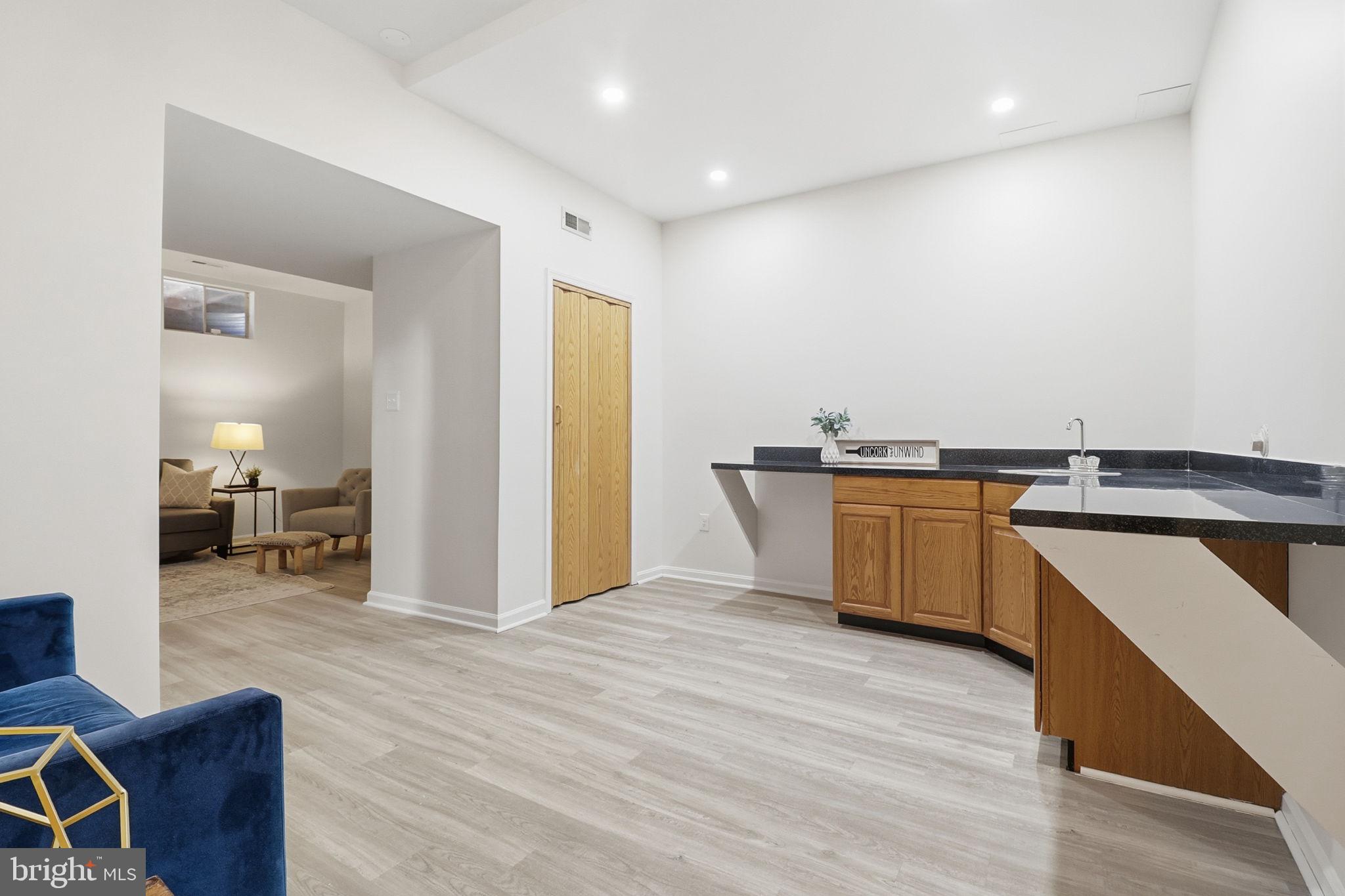 CHANTILLY HIGHLANDS - Residential