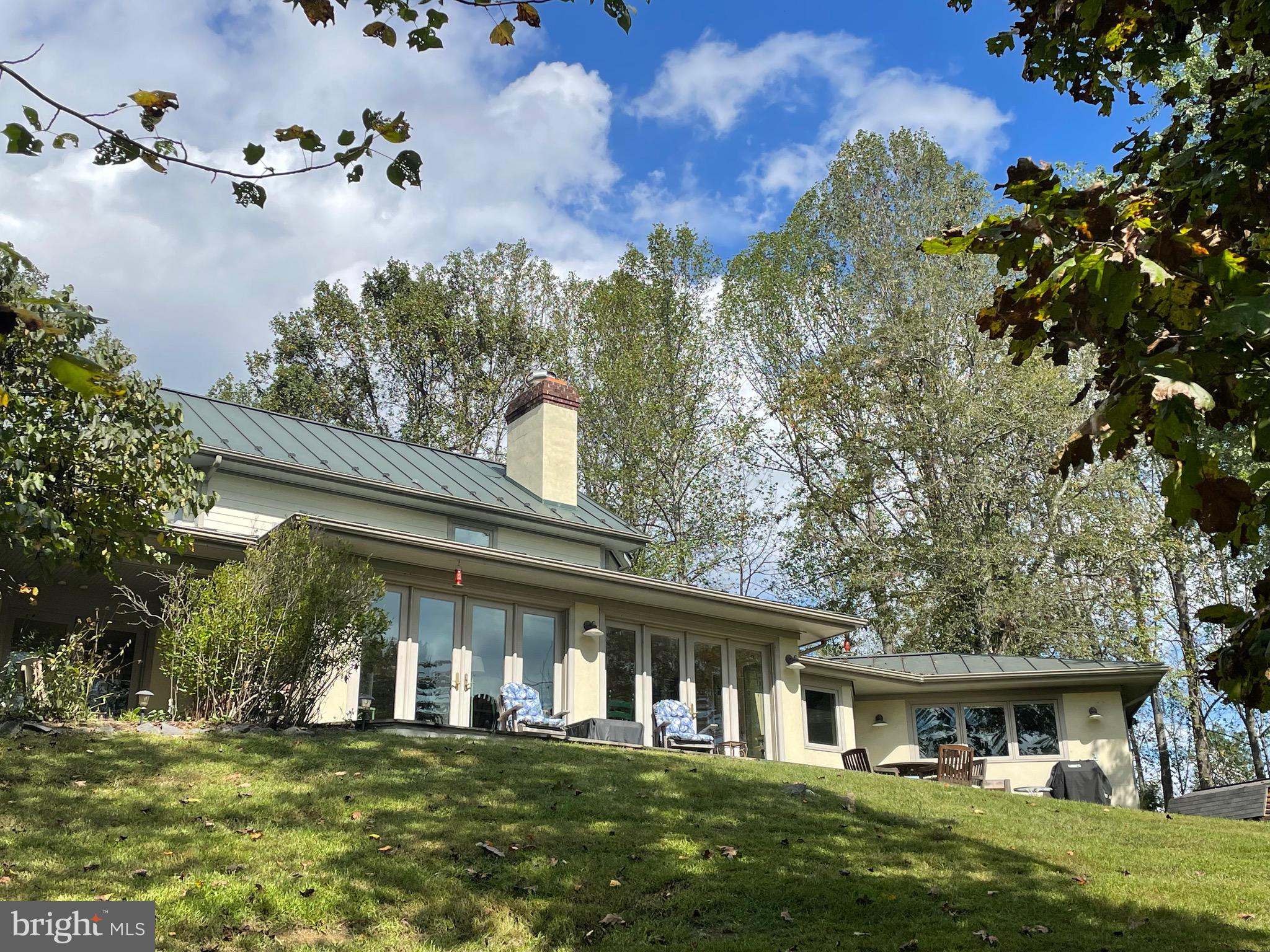 821 LONG MOUNTAIN ROAD