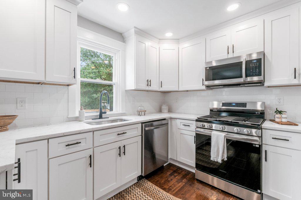 PARKVILLE - Residential