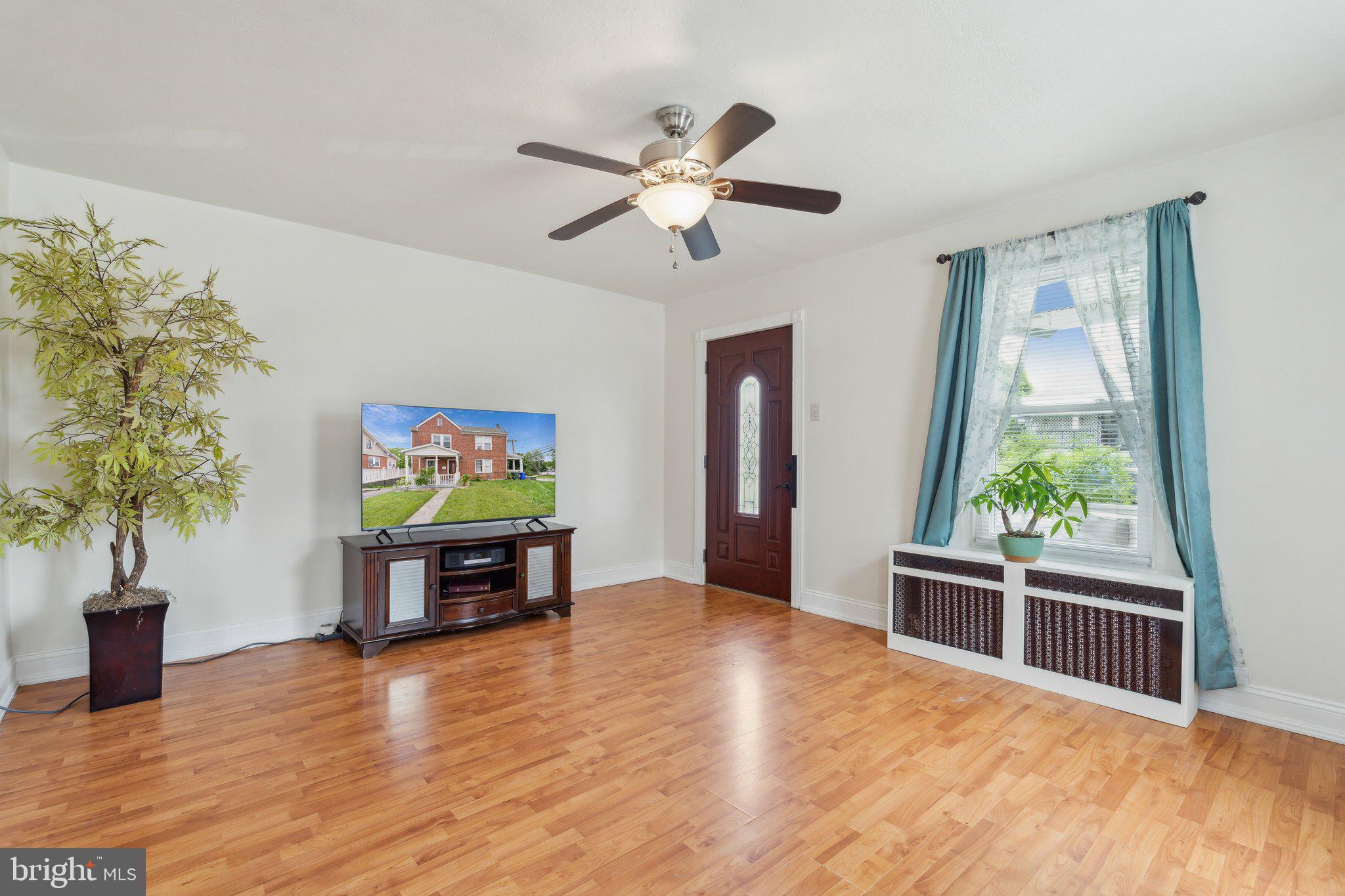 HAGERSTOWN - Residential