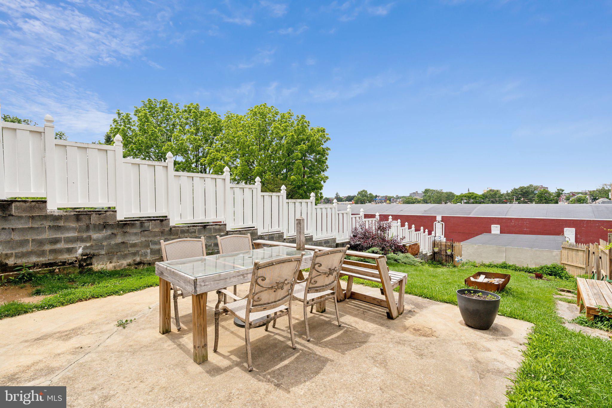 HAGERSTOWN - Residential