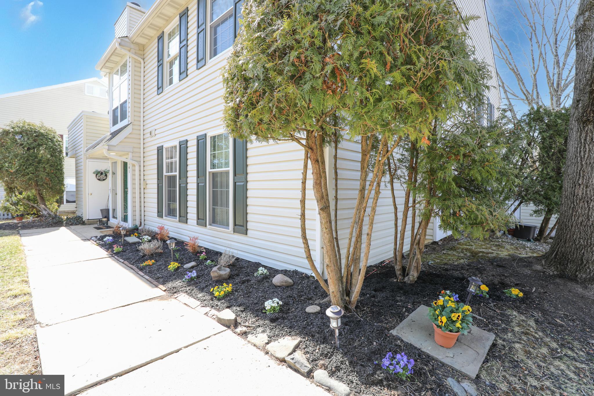 YORKSHIRE MDWS - Residential