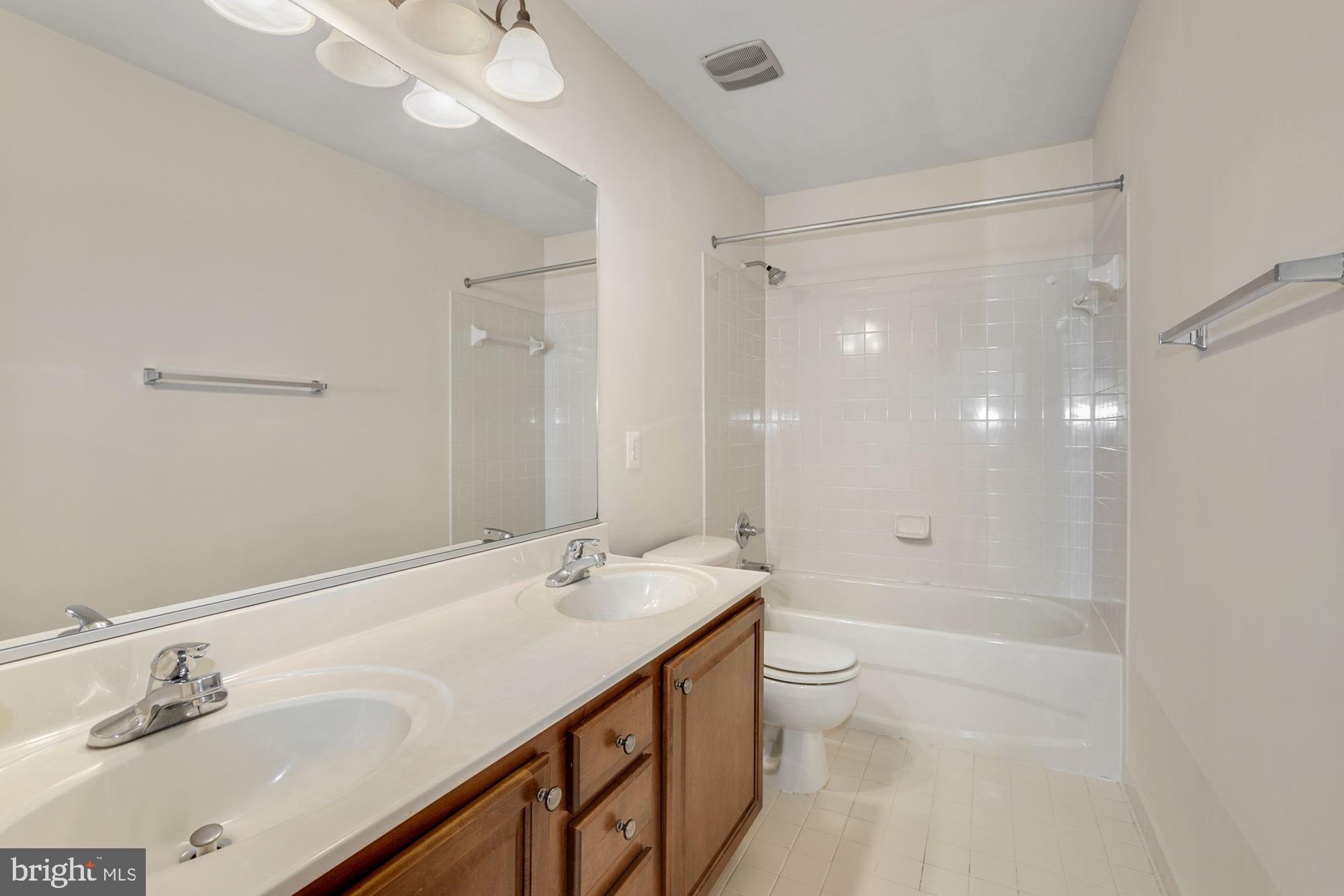 SOMERSET LANDING - Residential