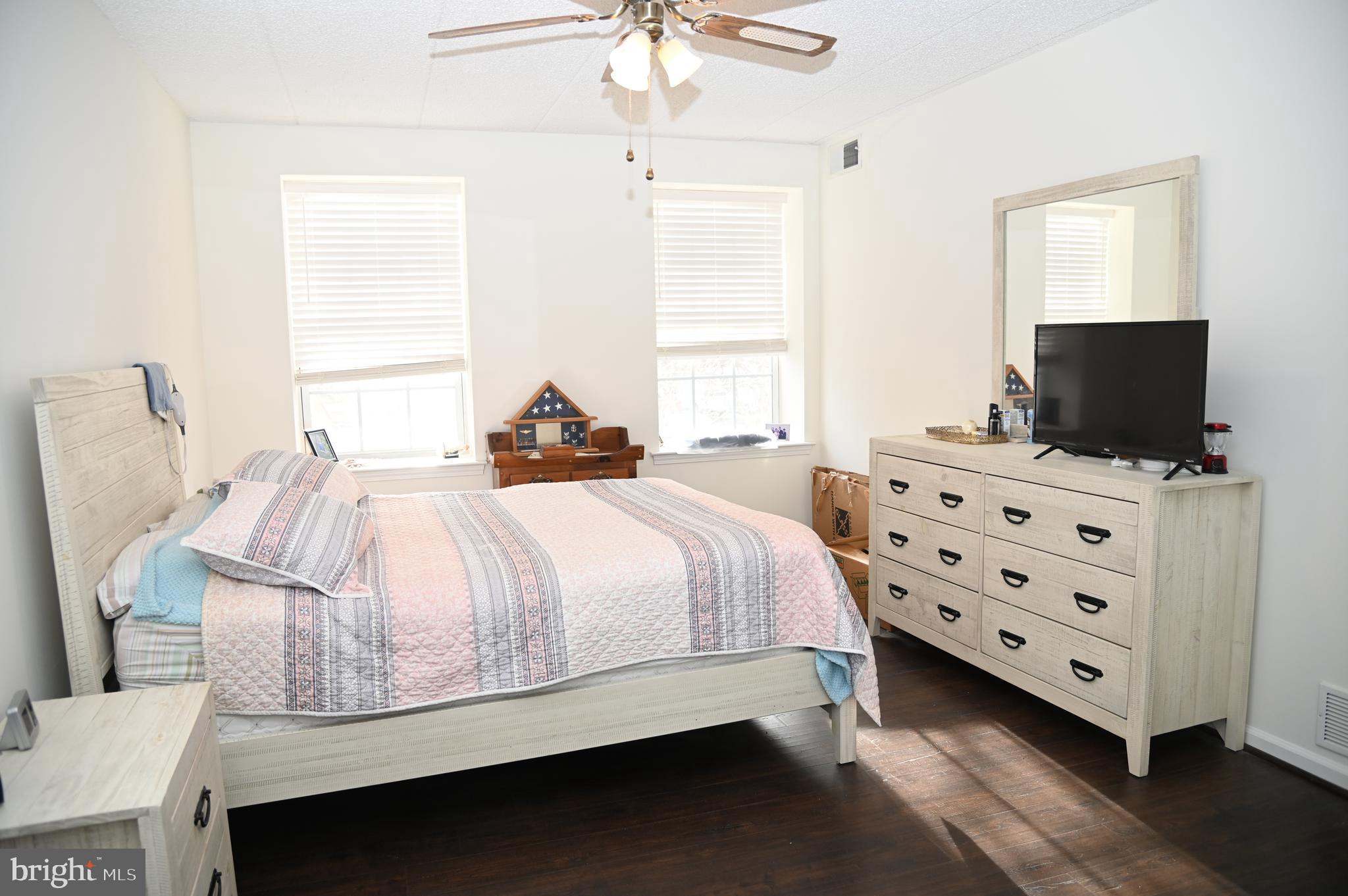 CENTENNIAL STATION - Residential