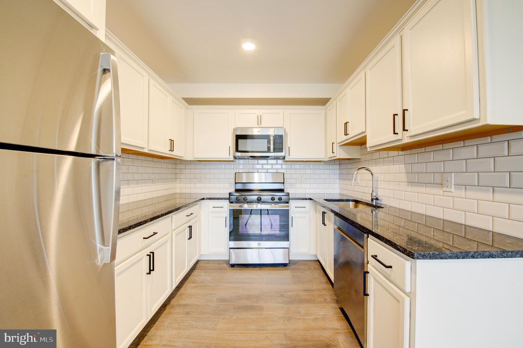 Photo of 6649 Ridge Avenue #B406, PHILADELPHIA, PA 19128 (MLS # PAPH2556648)