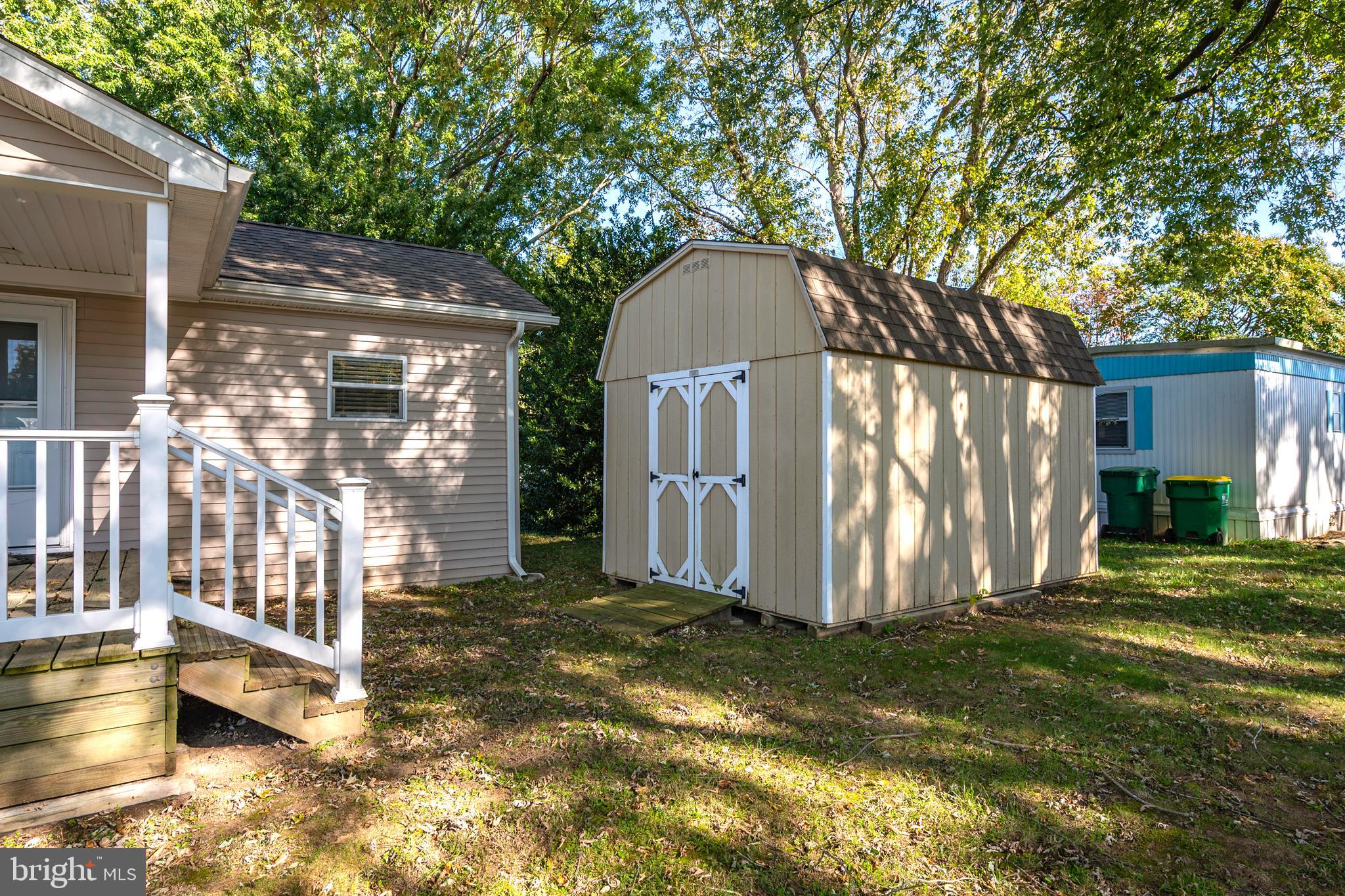 WHISPERING PINE MHP - Residential