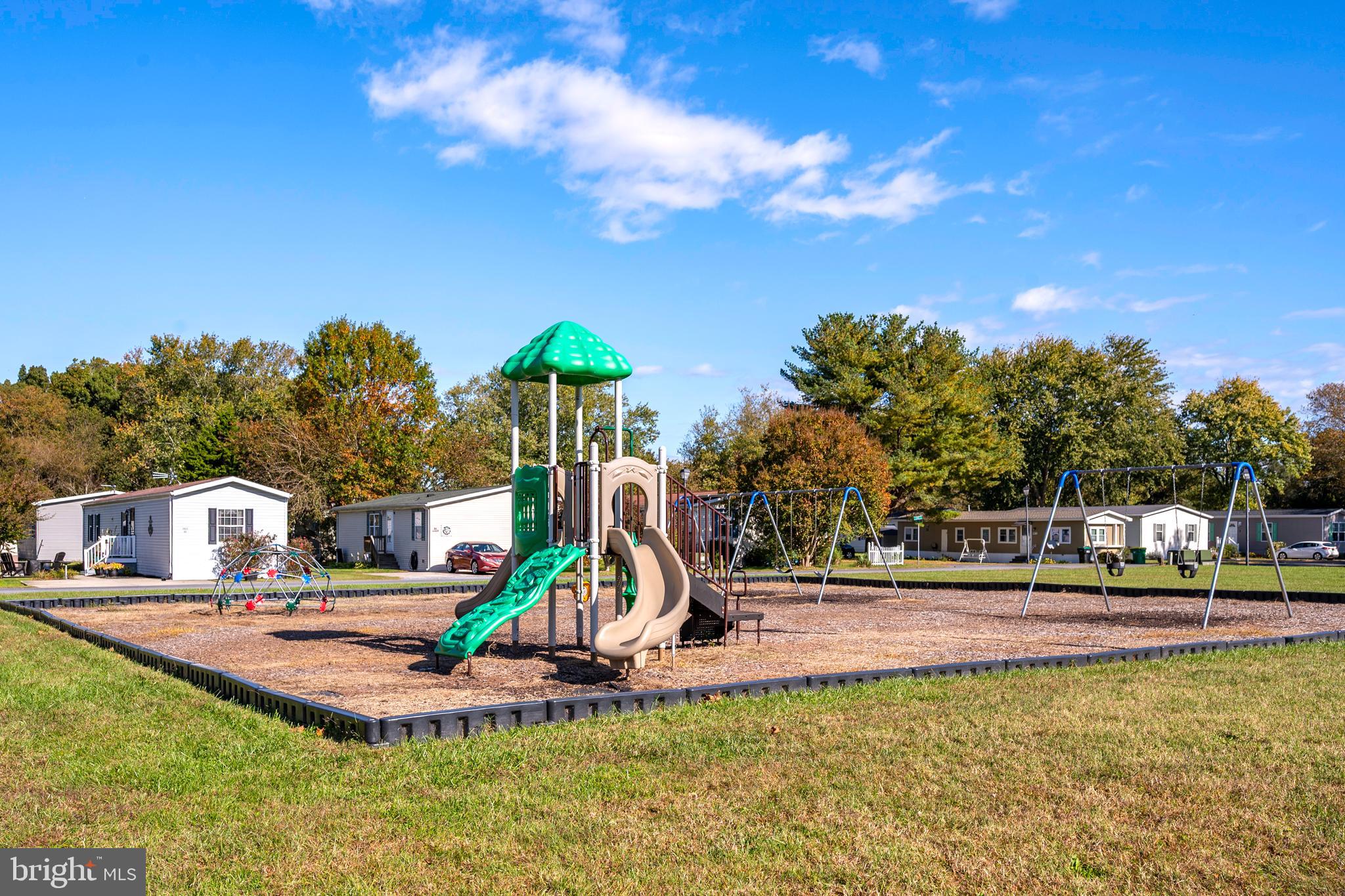 WHISPERING PINE MHP - Residential