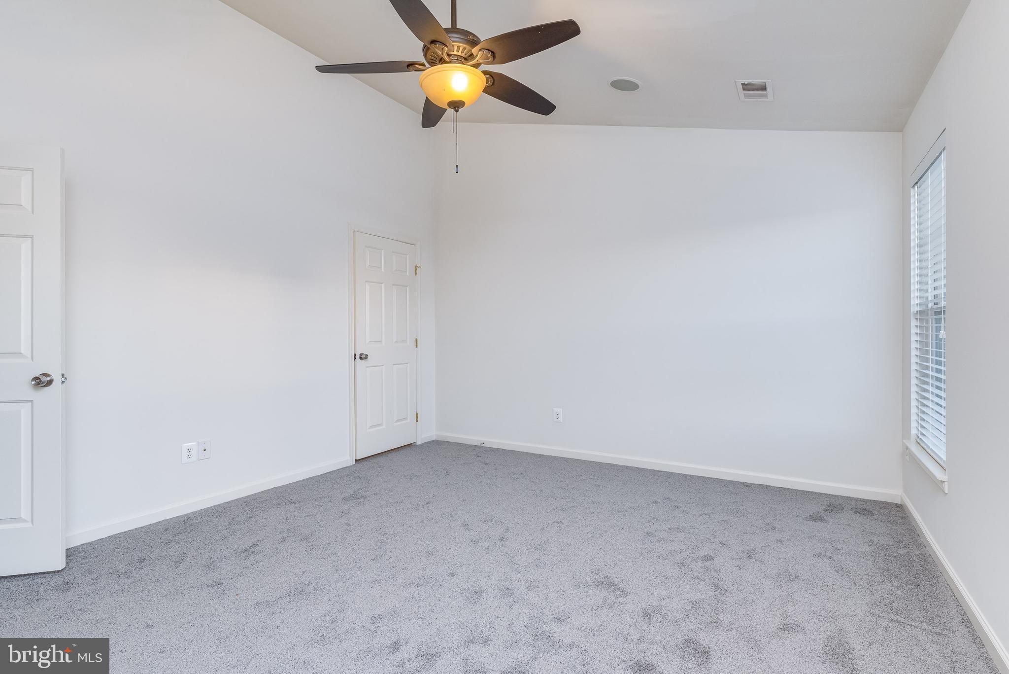 LAKELAND PLACE - Residential