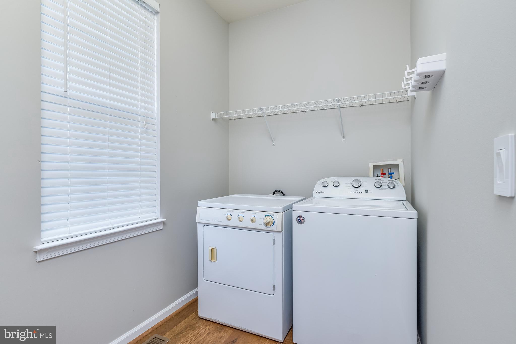 LAKELAND PLACE - Residential