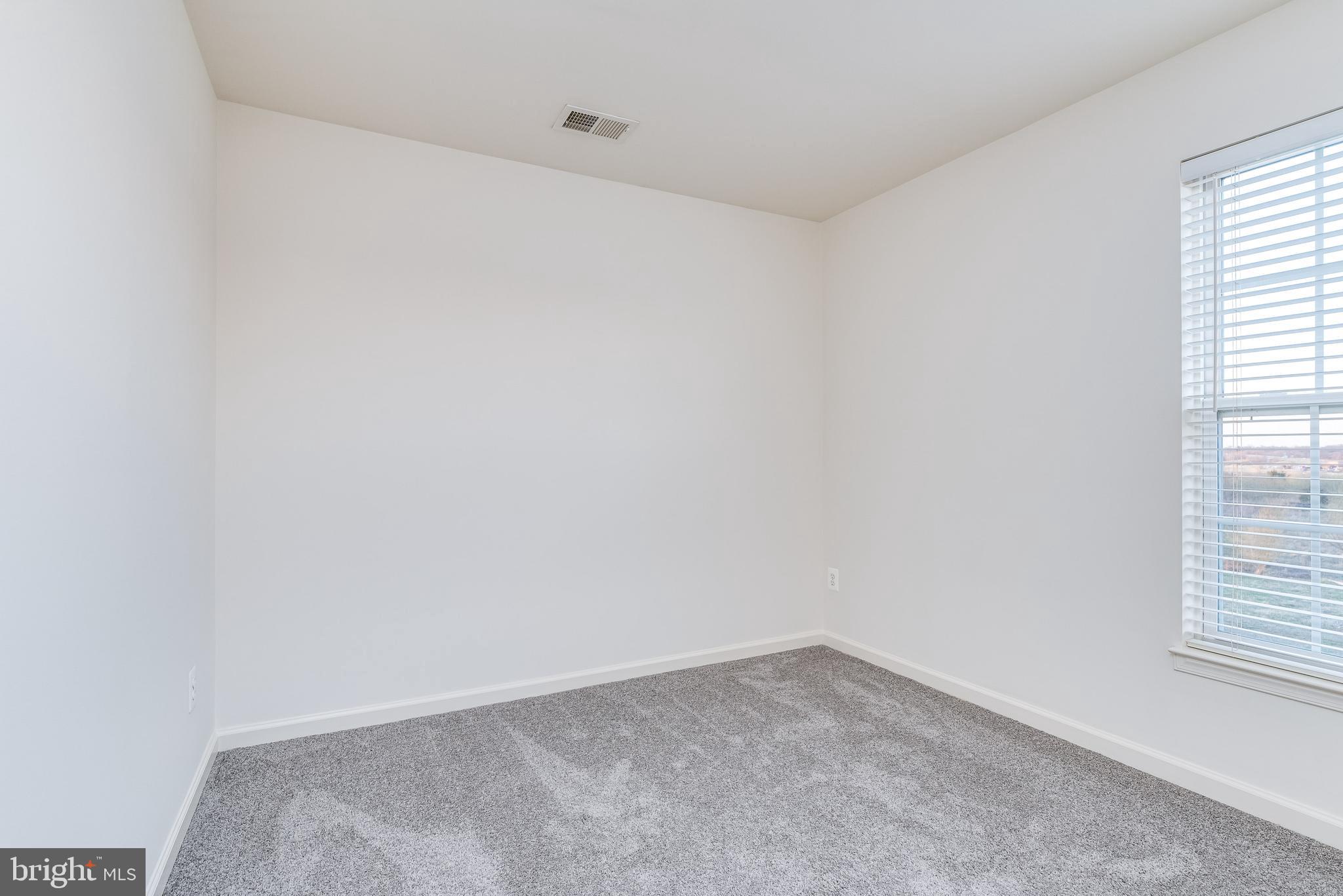 LAKELAND PLACE - Residential