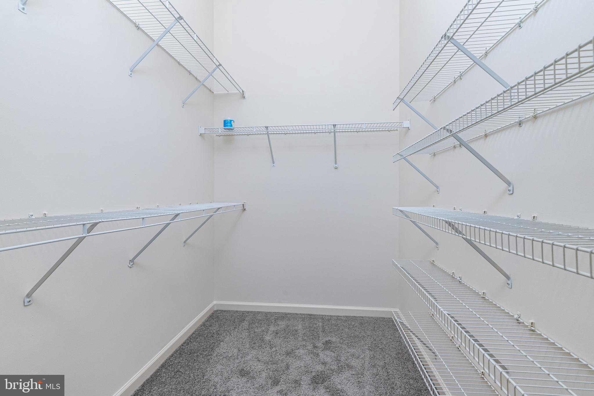 LAKELAND PLACE - Residential