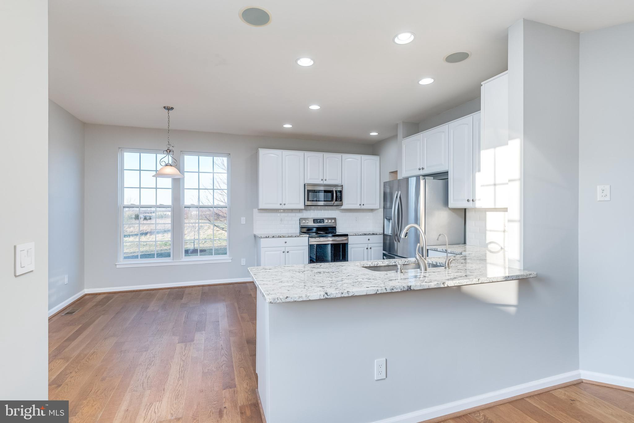 LAKELAND PLACE - Residential