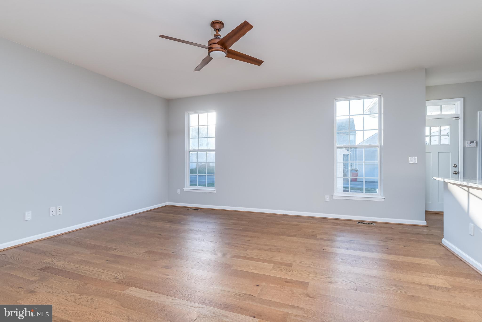 LAKELAND PLACE - Residential