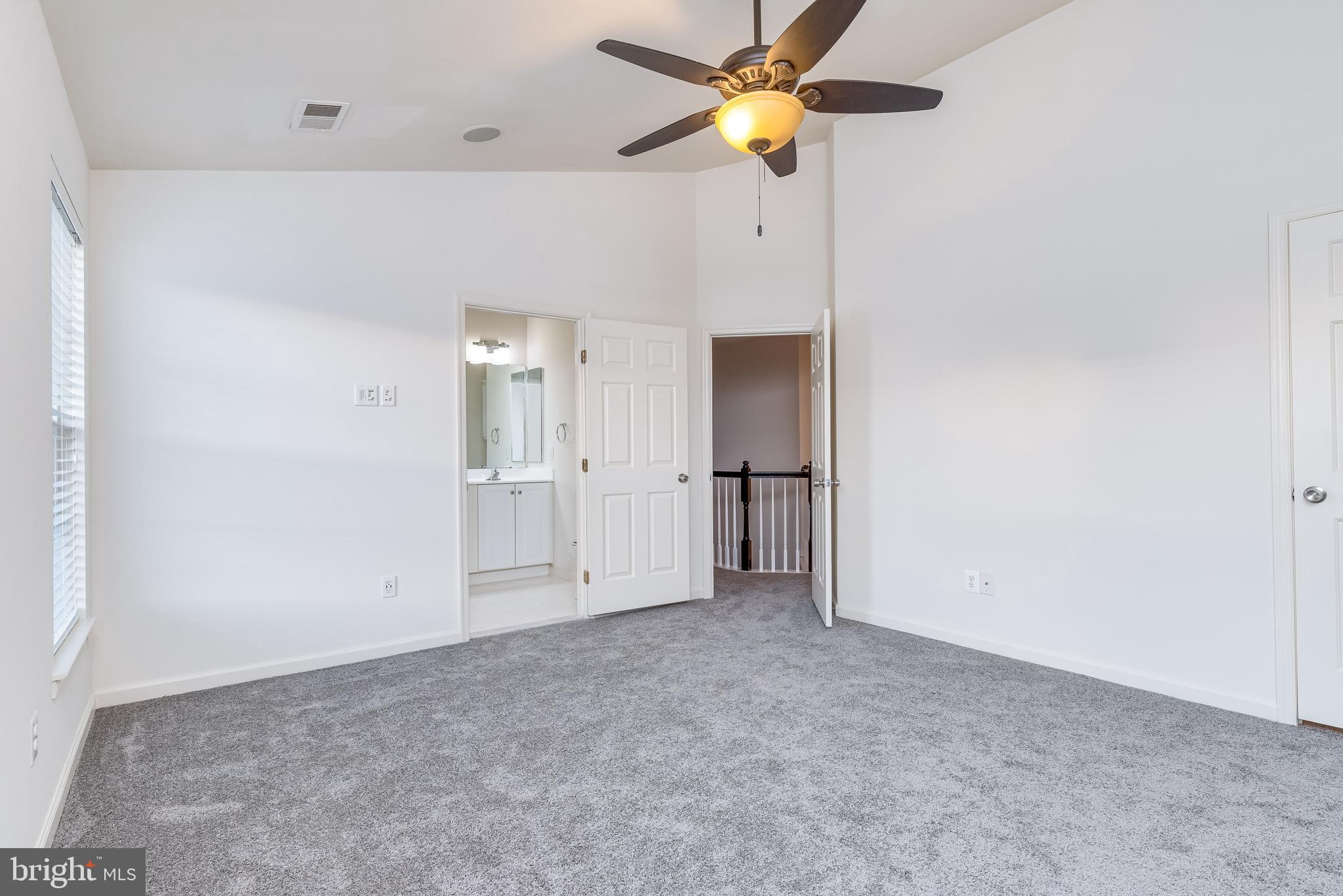 LAKELAND PLACE - Residential