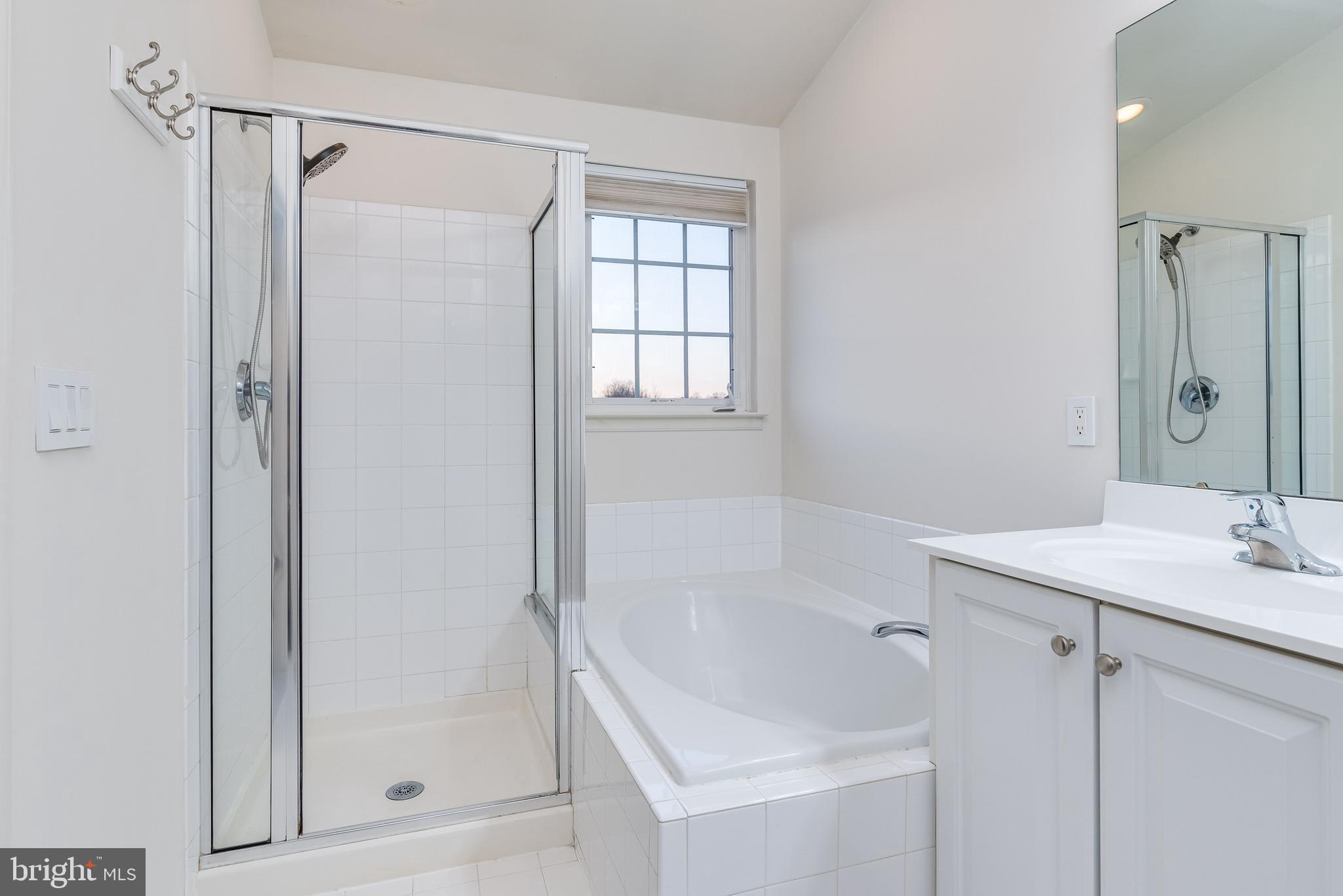 LAKELAND PLACE - Residential