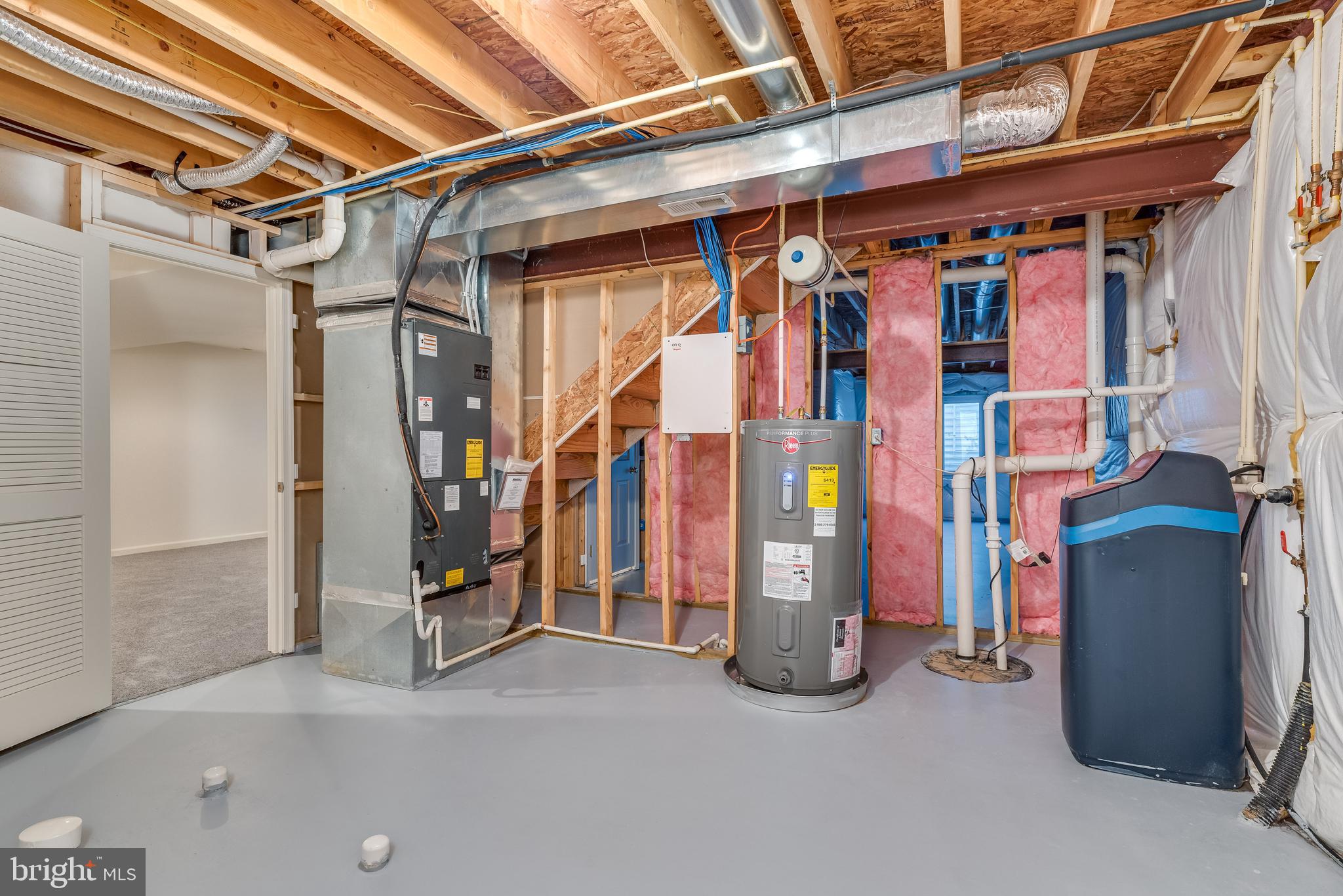 LAKELAND PLACE - Residential