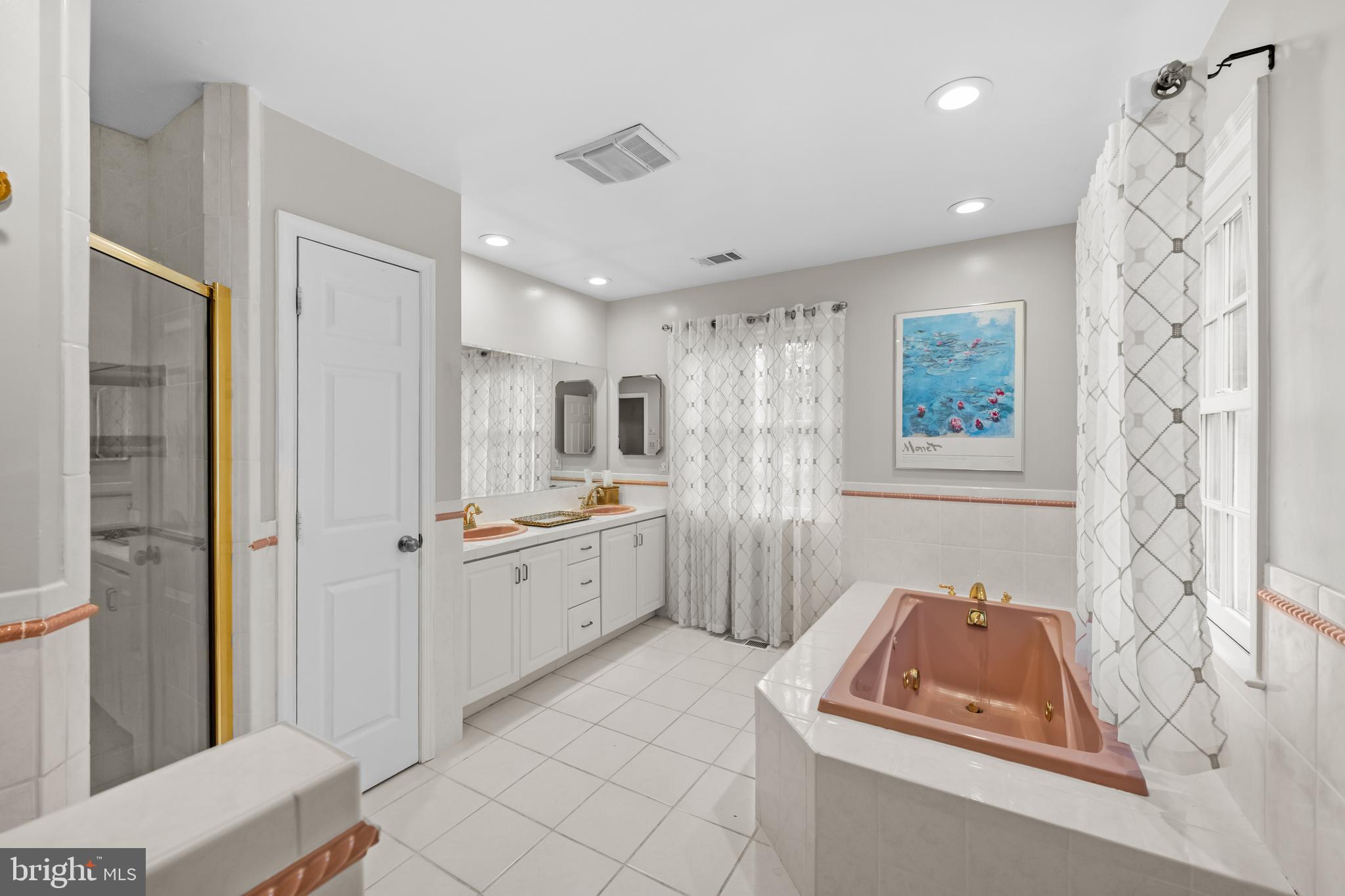 EAST GATE OF POTOMAC - Residential