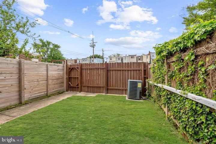 HAMPDEN HISTORIC DISTRICT - Residential Lease