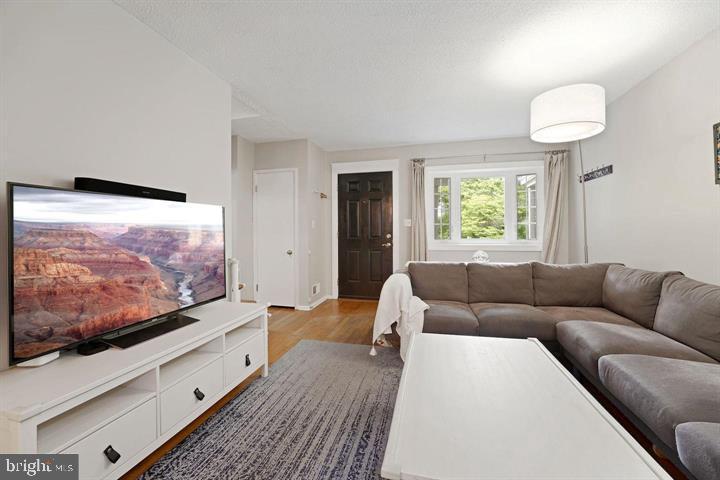 HAMPDEN HISTORIC DISTRICT - Residential Lease