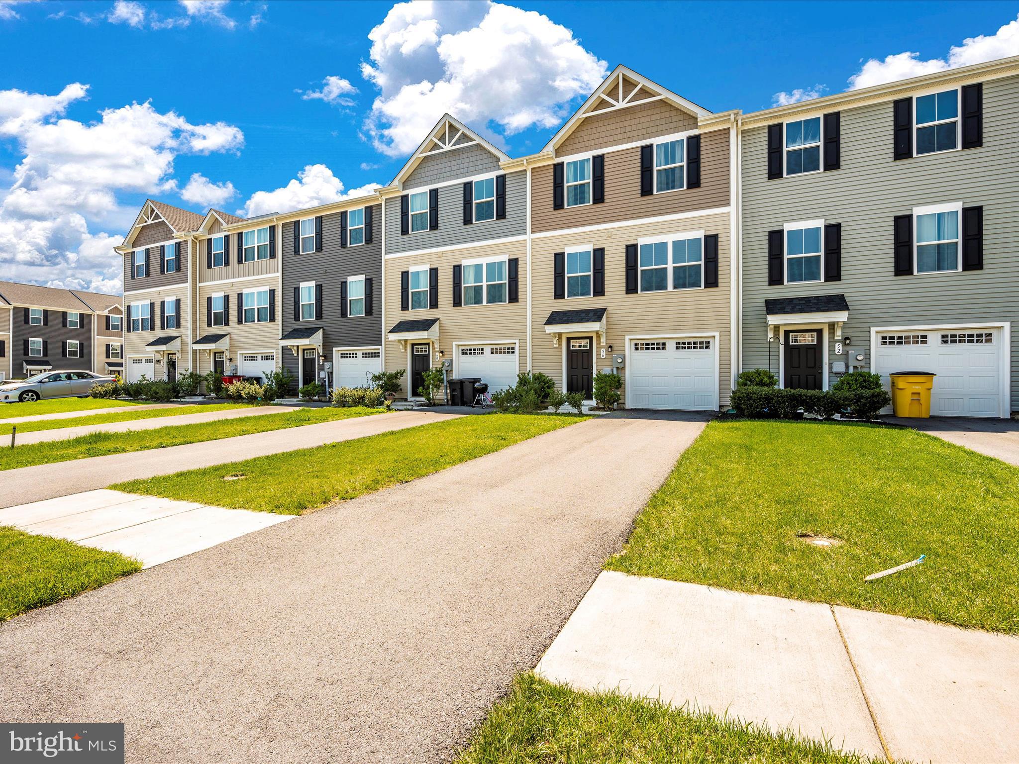 THE LAKES AT MARTINSBURG - Residential