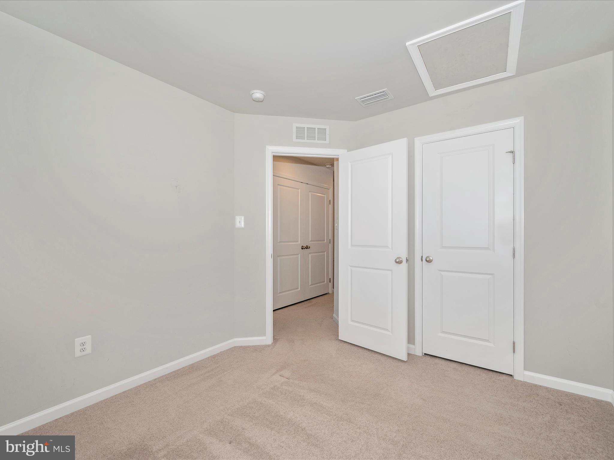 THE LAKES AT MARTINSBURG - Residential